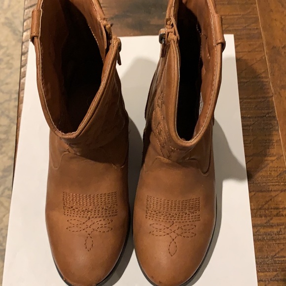 Girl’s Cowboy Boots size 11 - Picture 2 of 7